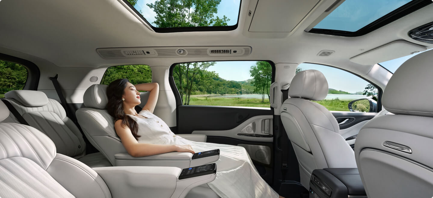 VOYAH DREAM – Flagship Luxury Plug-In Hybrid MPV